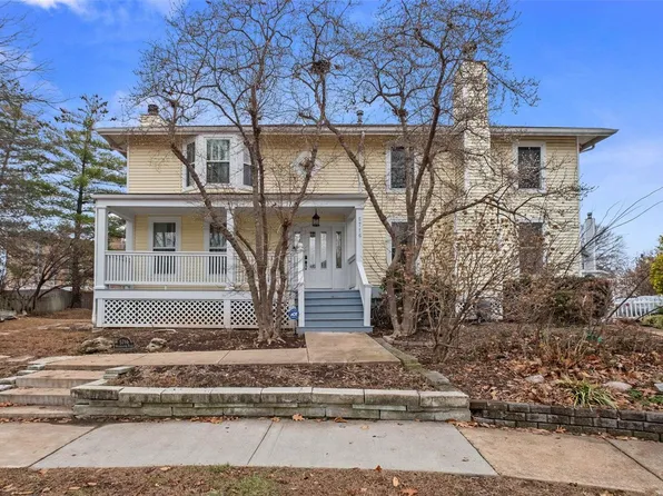 5716 Westminster Pl, Saint Louis, MO 63112