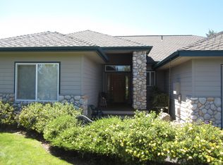 22355 White Peaks Dr, Bend, OR 97702