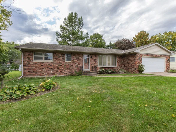 2102 Cedar Ave, Mendota, IL 61342