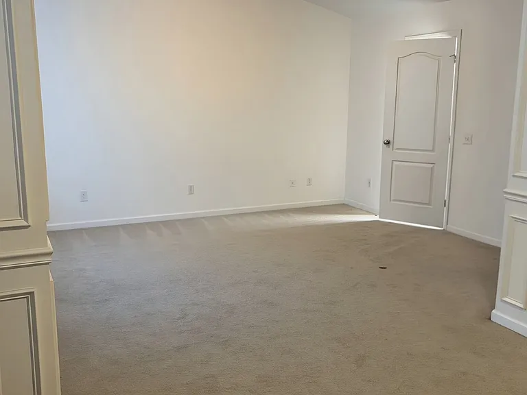 5697 Radford Loop — Photo 4