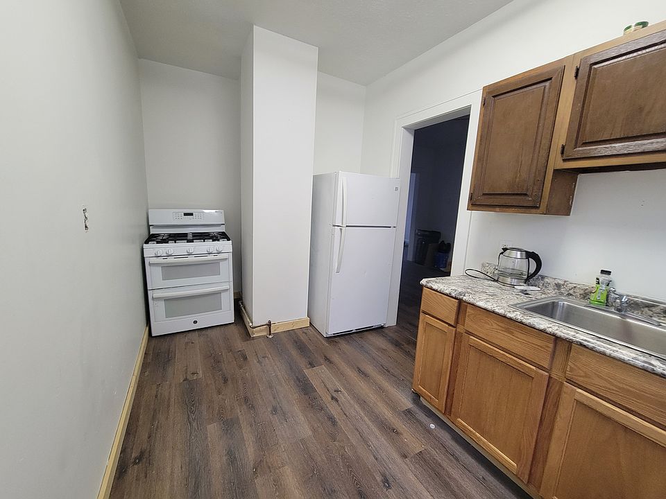 1st image of 2 Saint Clair Ave NE #18618