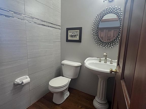 5th image of 28477 Woodridge Ln