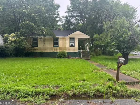 1330 N Clark St, Milledgeville, GA 31061