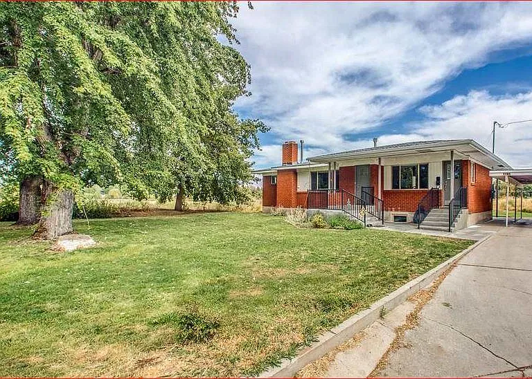 1104 S Manor Dr — Photo 14