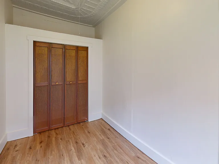 89 Hanover St #2 — Photo 3