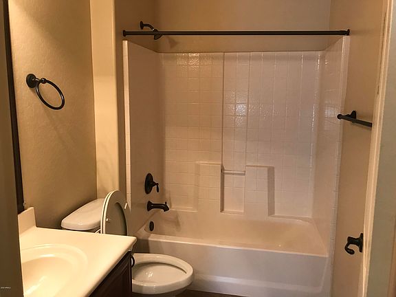 5th image of 70 W Hackberry Dr