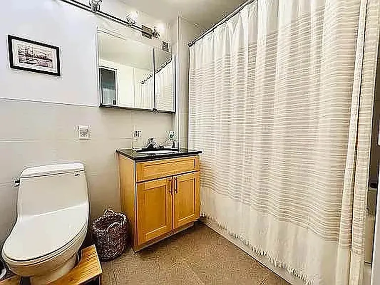 196 Stanton St #3A — Photo 8