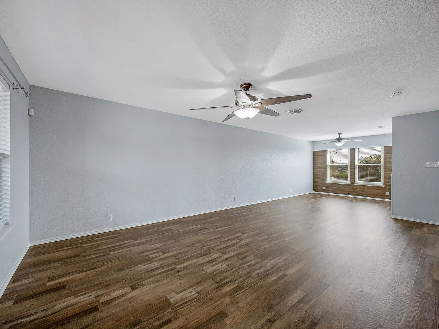 Spacious 3-Bed Home with Private Patio & Fenced Yard in San Antonio 1,984 sq ft — Photo 4