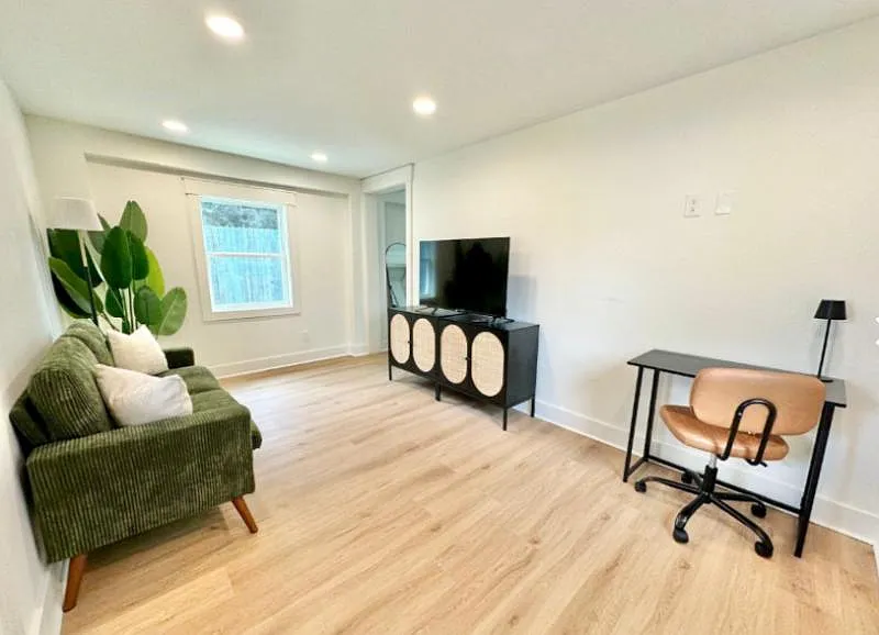 2 bed, 1.0 bath, 600 sqft, $1,018 — Photo 4