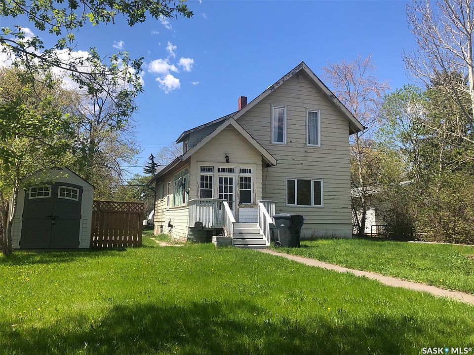 1st image of 215 Main Street