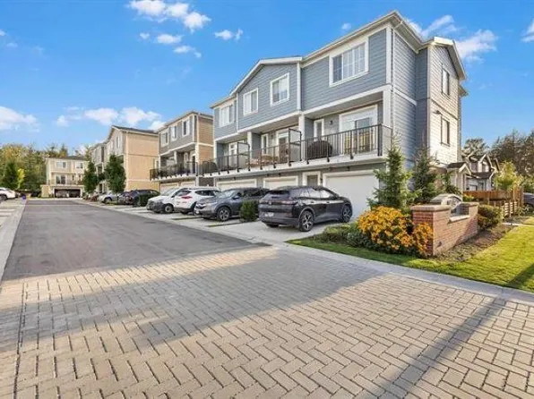 20680 76b Ave Unit 1, Langley, BC V2Y 4L2