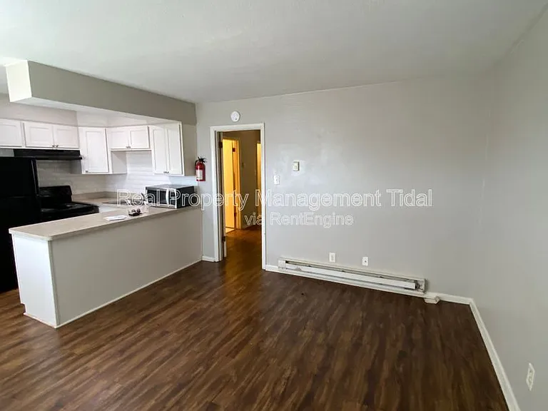 5667 Brickell Rd #3 — Photo 3