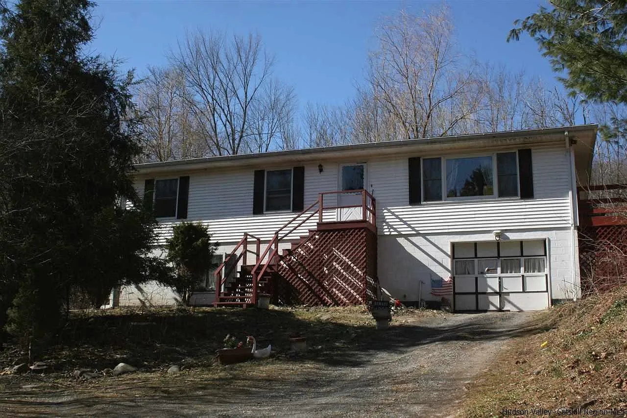 634 Old Greenfield Rd photo 1