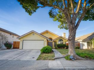 629 Berlin Way, Patterson, CA 95363