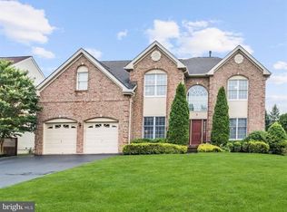 8 Swedes Ln, Moorestown, NJ 08057