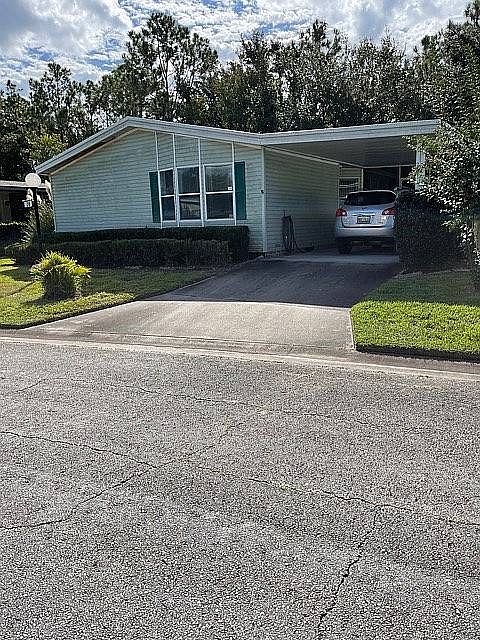 1st image of 20 Bluewater Lake Cir