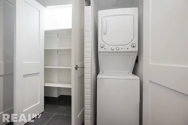 Rented by REAL New York | media 21