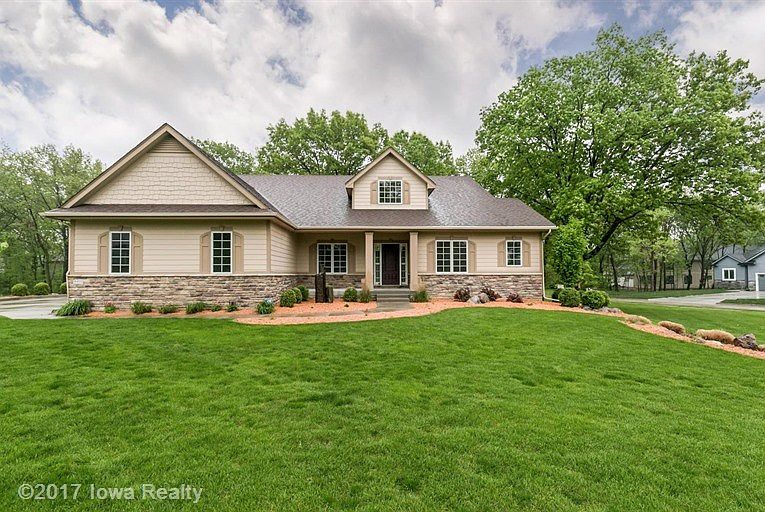 1st image of 8403 Orchard Dr