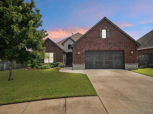 10709 S Sycamore St, Jenks, OK 74037