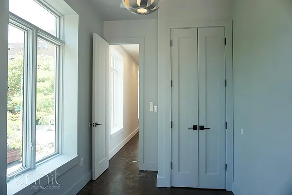 Rented by Rennit Inc. | media 30