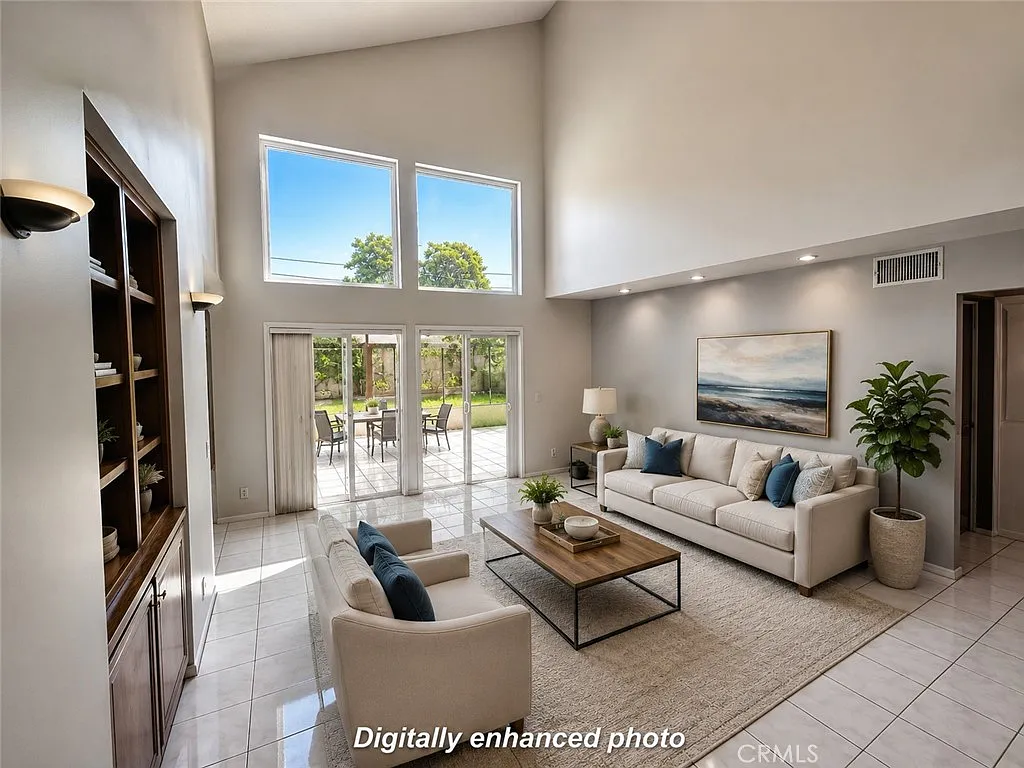 4 bed, 2060 sqft, $4,000 — Photo 3