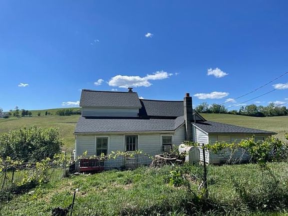 4th image of 394 Ridge Rd