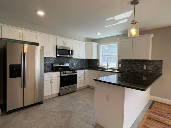 703a707 28th Street image 1 of 15