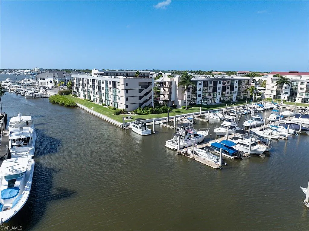 1 bed, 1.0 bath, 812 sqft, $5,000 — Photo 1