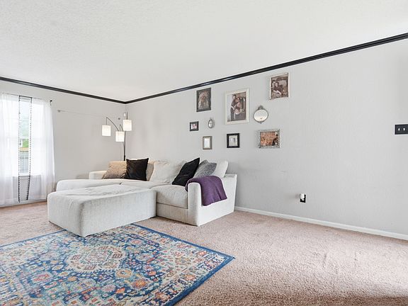 5th image of 1249 Edgewater Dr