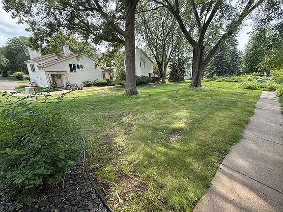 2nd image of 155 Bordeaux Ct