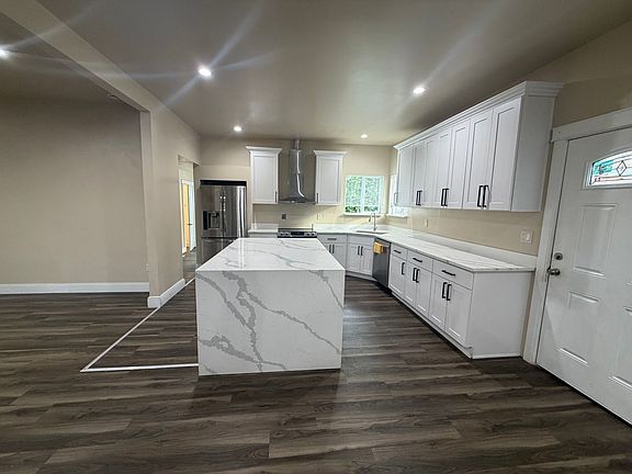5th image of 3711 N Huson St