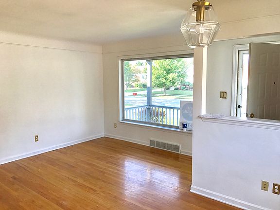 2nd image of 25374 Barbara St