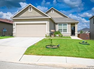 8427 Piedras Crk, San Antonio, TX 78252
