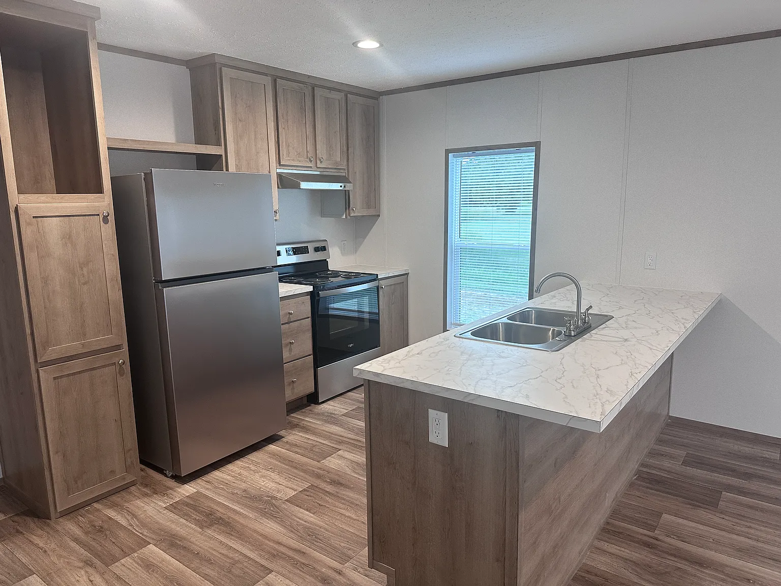 3 bed, 1200 sqft, $1,600 — Photo 3