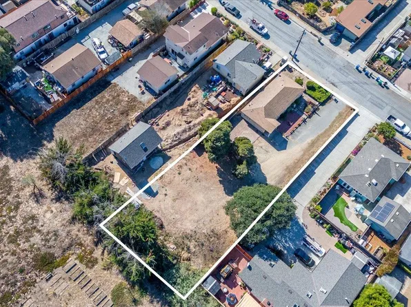 1182 Waring St, Seaside, CA 93955