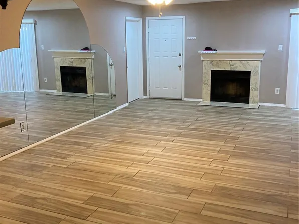 10667 Braes Bend Dr, Houston, TX 77071