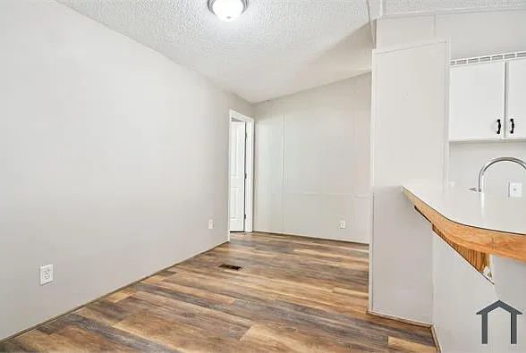 10609 Bay Hills Cir — Photo 25