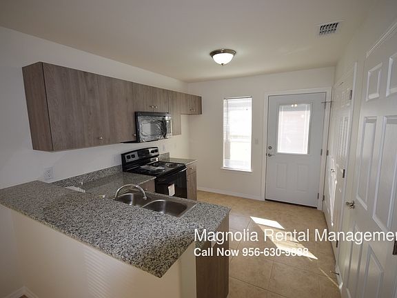 4th image of 2913 Linda Vista St APT A