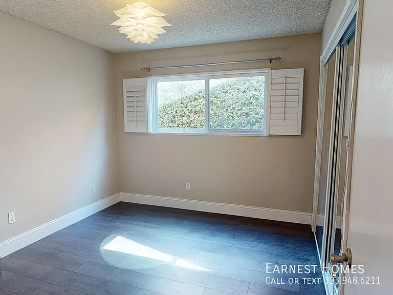 21019 Hackney St — Photo 17