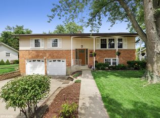 301 N Rohlwing Rd, Palatine, IL 60074