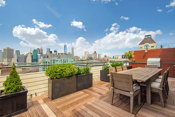 Rented by Vertex Realty Group LLC | media 12