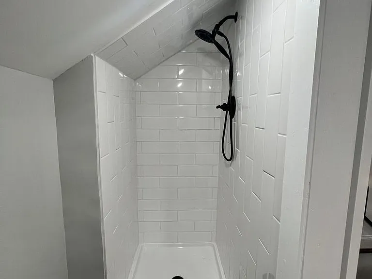 31 N Poplar St — Photo 14