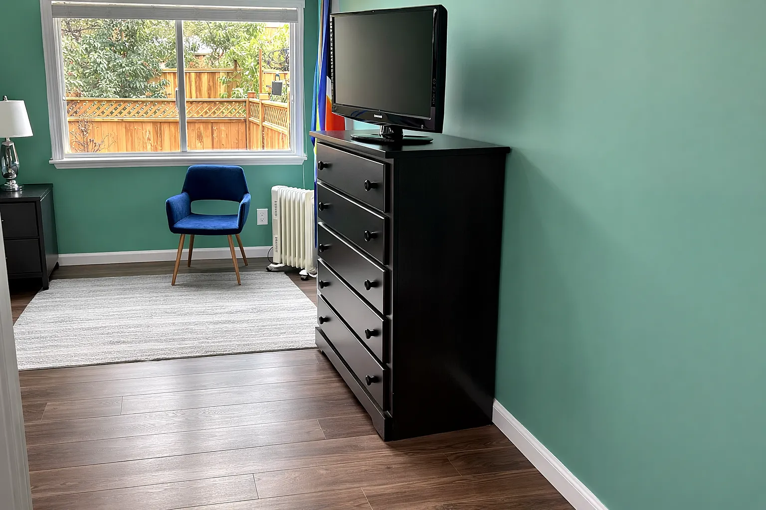 1210 Falcon Dr — Photo 2