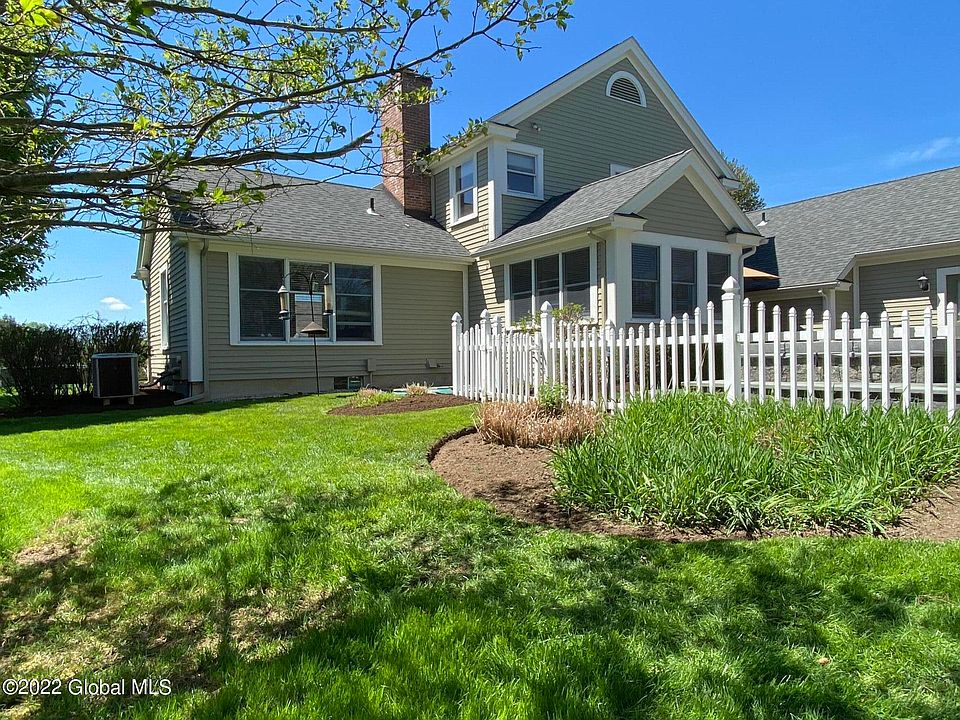 25 Masters Common South, Queensbury, NY 12804 Zillow