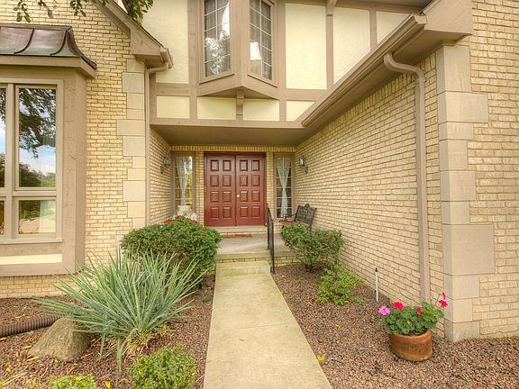 2nd image of 49224 Hunt Club Ct