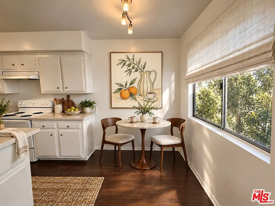 2 bed, 1.0 bath, 1000 sqft, $2,995 — Photo 4