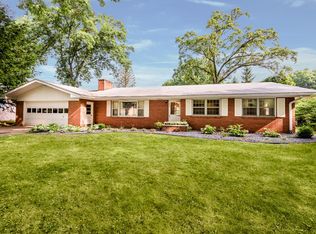 233 Cherokee Trl, Benton Harbor, MI 49022