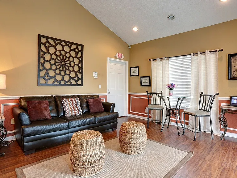 Rutherford Pointe Townhomes — Photo 6