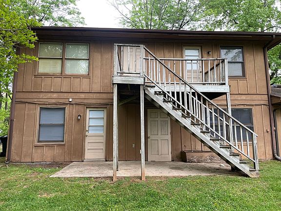 2nd image of 101 N Cherry St #101B