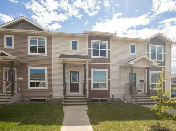 5 W Crimson Ct, Blackfalds, AB T4M 0A5